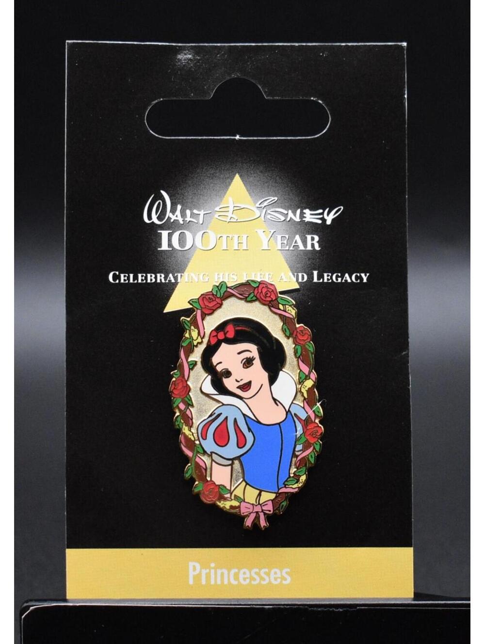 Disney walt 100th Year JDS Japan Snow White Princesses Oval Pin (C6)